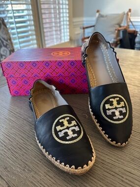 Tory Burch Darien Loafer - Nappa leather black/gold/silver size 8